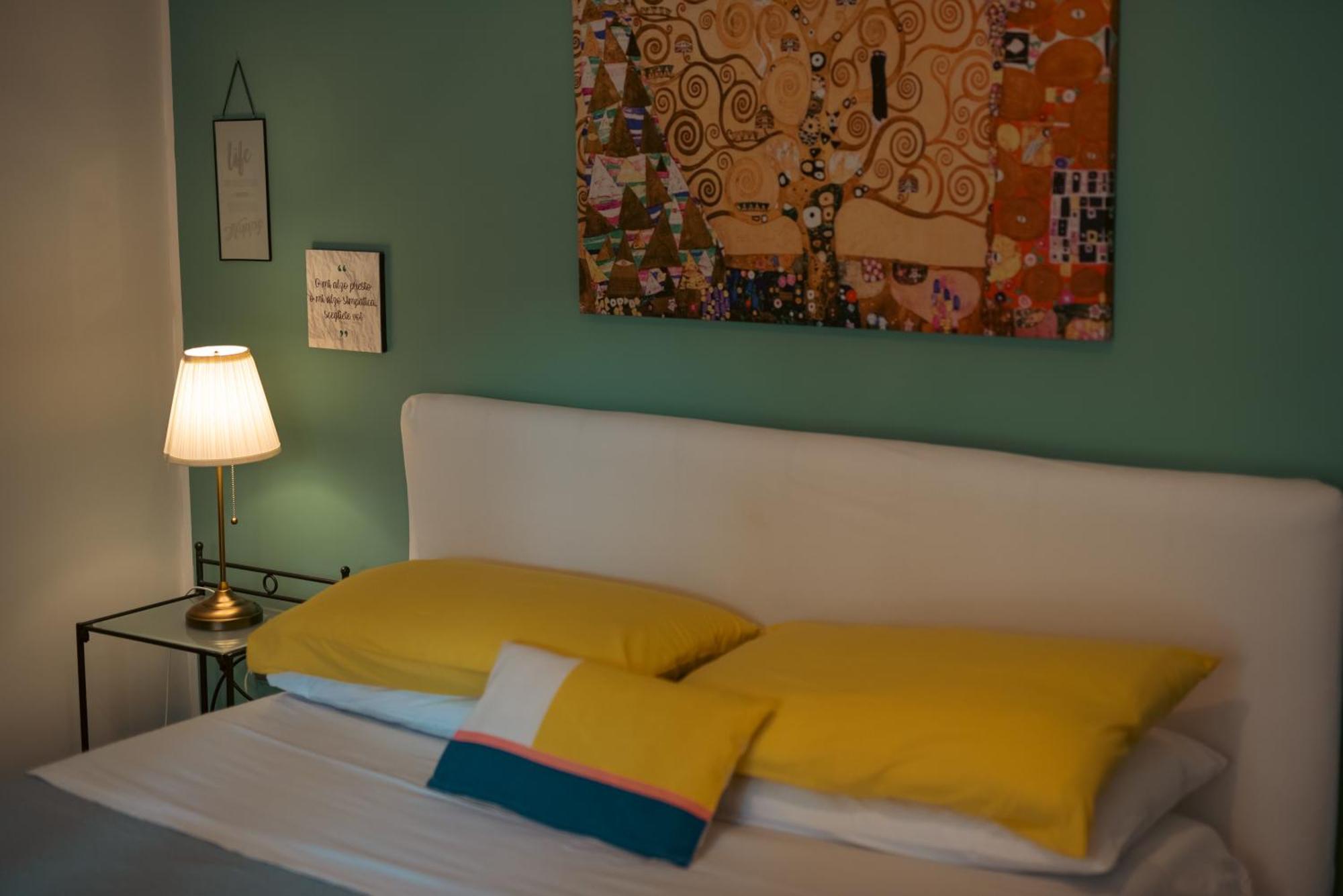 Portarotese Apartment With Terrace ซาแลร์โน ภายนอก รูปภาพ